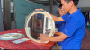 Gương phòng tắm khung tròn inox đèn led