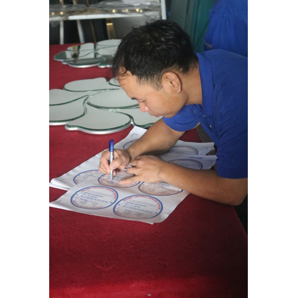 Gương bàn trang điểm biểu tượng Hà Nội