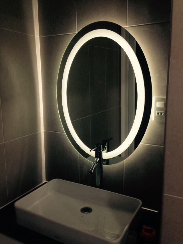 Gương đèn led phòng tắm Art