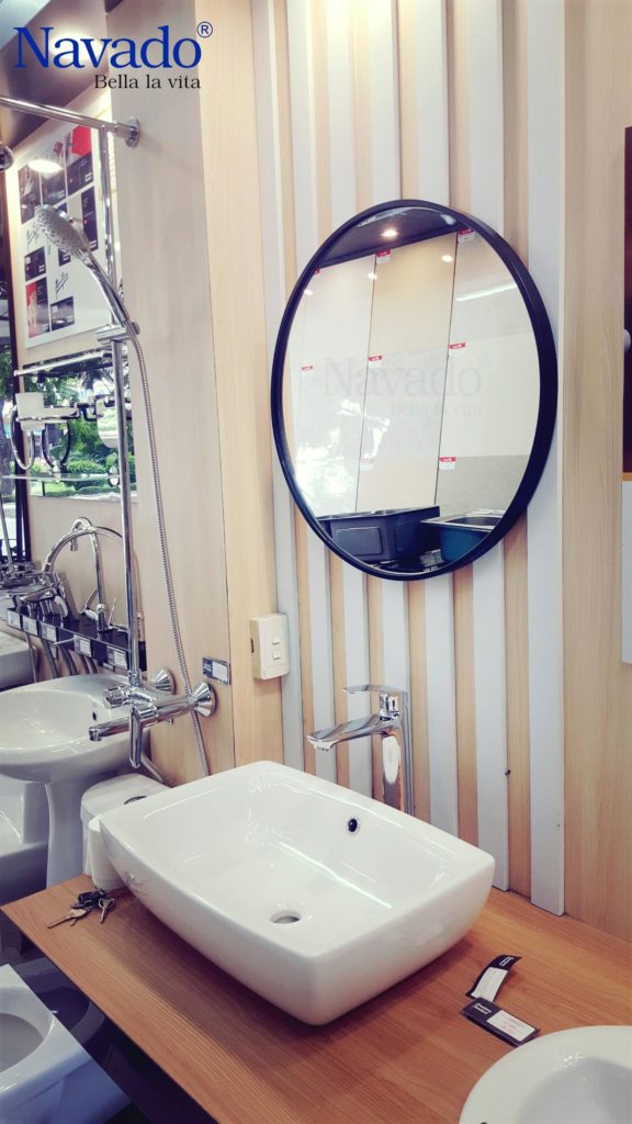 Trang trí phòng tắm với gương tròn Optima