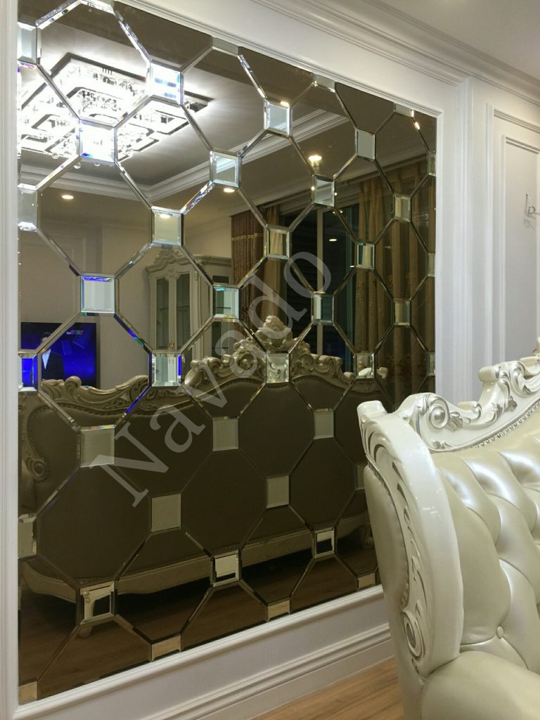 Gương ghép tường phong cách cổ điển
